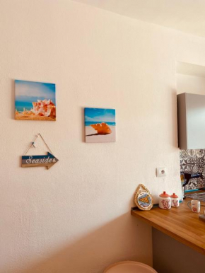 Coral Apartment ~ Decorated with the warm sea colors 20 m from the sea, Giardini Naxos